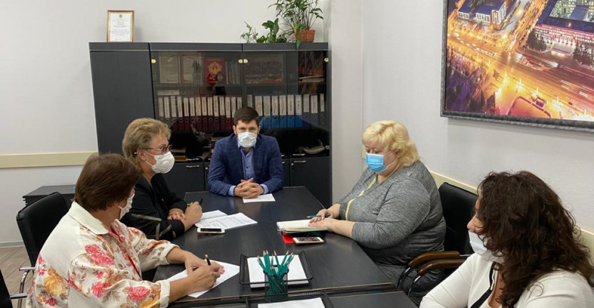 Рабочая встреча заместителя мэра г. Благовещенска М.С. Ноженкина и специалистов администрации с представителями Амурстата